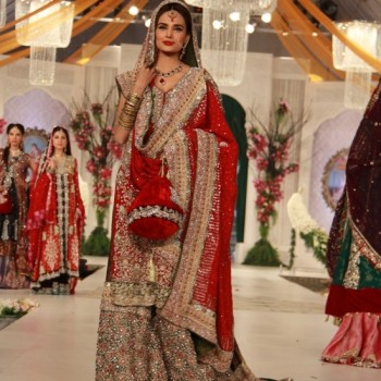 Latest Pakistani Bridal Dresses 2017 For Barat Day - StyleGlow.com