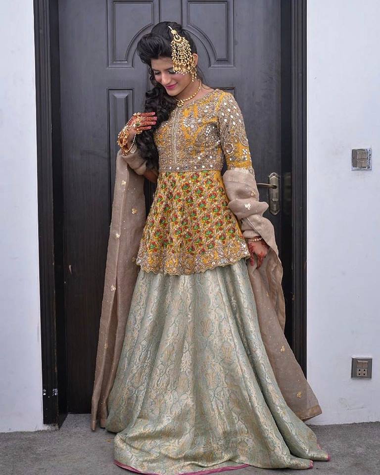 girl mehndi dress 2017