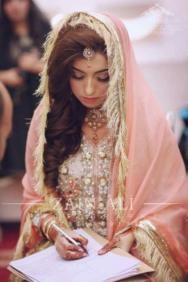 Latest Pakistani Bridal Wedding Dresses 